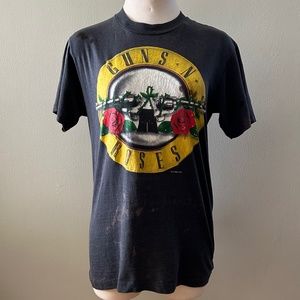 Vintage Guns N' Roses 'Circle logo' 1987 shirt in RED spray paint